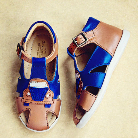 Zecchino Boys Tan and Blue Sandal with Car
